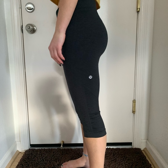 Lululemon leggings - Picture 2 of 4